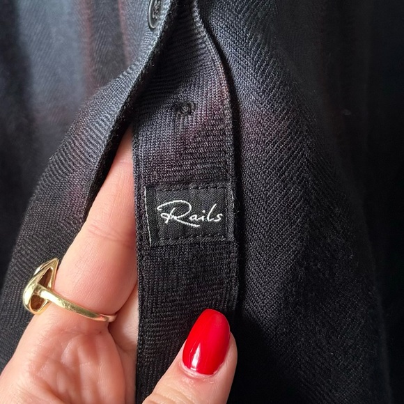 Rails Hunter Button Up in Ivory Smoke Dip Dye - Picture 6 of 10